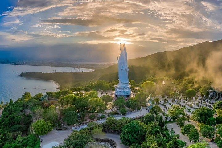 プライベート ダナン リンウン寺文化博物館とハン市場
