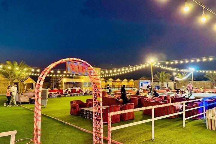 VIPレッドデューンサファリ、送迎、ラクダ乗り、バーベキューディナー＆クアッドバイク