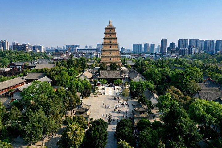 西安の三つのアイコン：テラコッタ軍団、塔、唐の夜