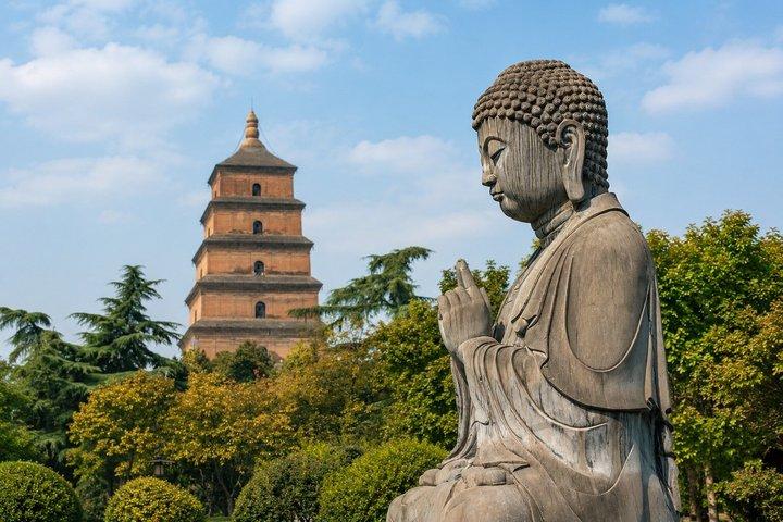 西安の三つのアイコン：テラコッタ軍団、塔、唐の夜