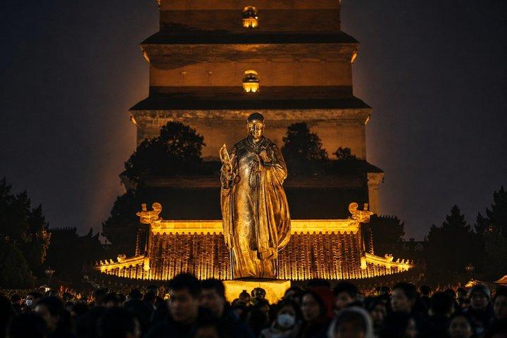 西安の三つのアイコン：テラコッタ軍団、塔、唐の夜