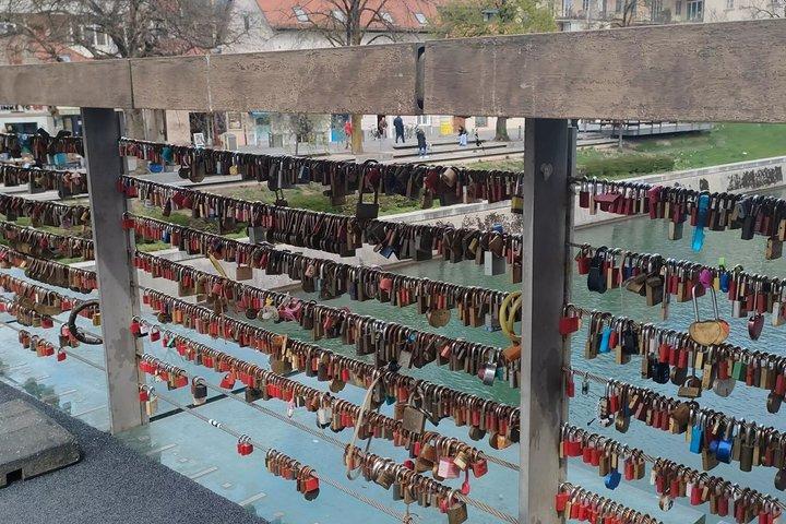 リュブリャナ旧市街：セルフガイドウォーキングツアー