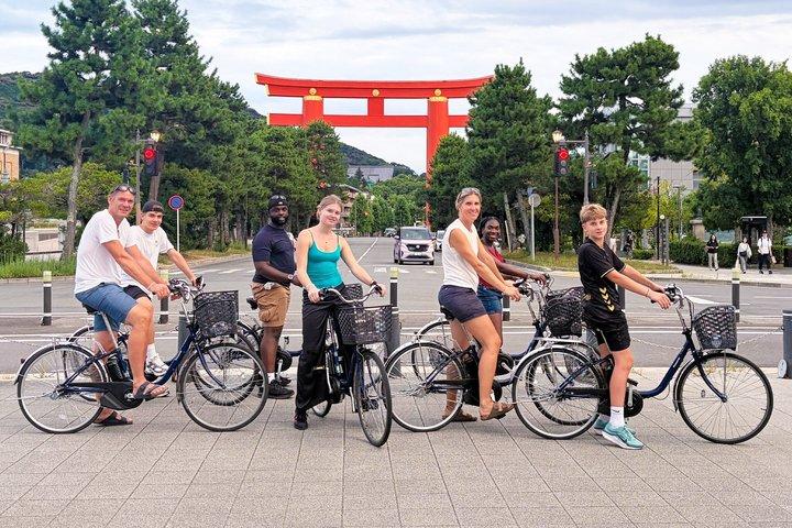 Kyoto : Fushimi Inari, trésors cachés et culture locale en vélo électrique