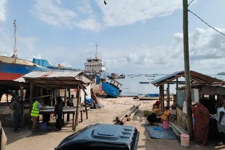 ダルエスサラーム マサキ ウォーキング トゥクトゥク 魚市場＆サンセットツアー
