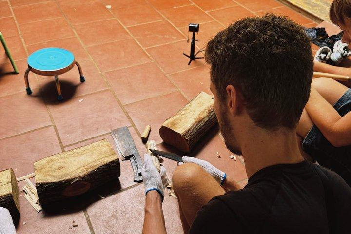 ハノイの鍛冶屋村で自分だけのナイフを鍛造する