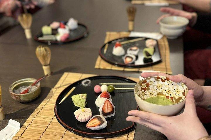 練り切り和菓子作りと茶道体験