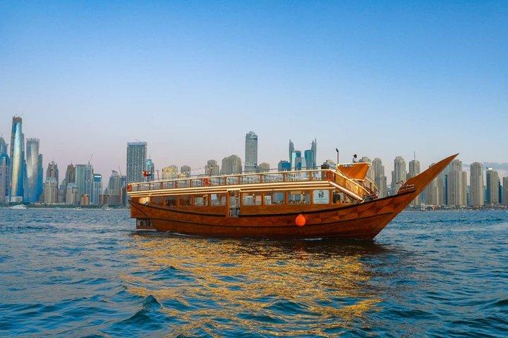 Jack Sparrow Dhow Dinner Cruise mit Buffet