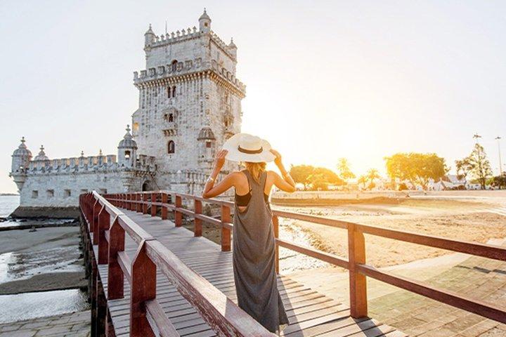 Lisbon to Porto Up to 4 Stops: Obidos, Nazare, Fatima and Aveiro