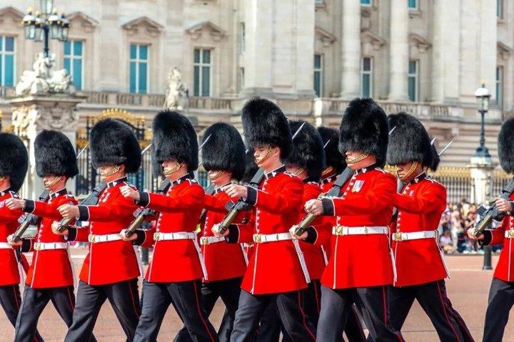 Privat tur i Buckingham Palace og vagtskifte