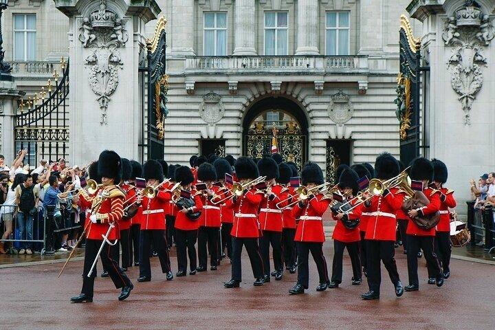 Privat tur i Buckingham Palace og vagtskifte