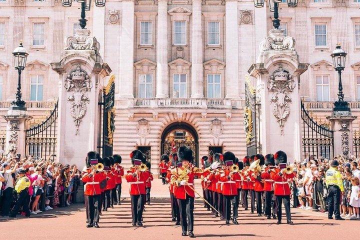 Privat tur i Buckingham Palace og vagtskifte