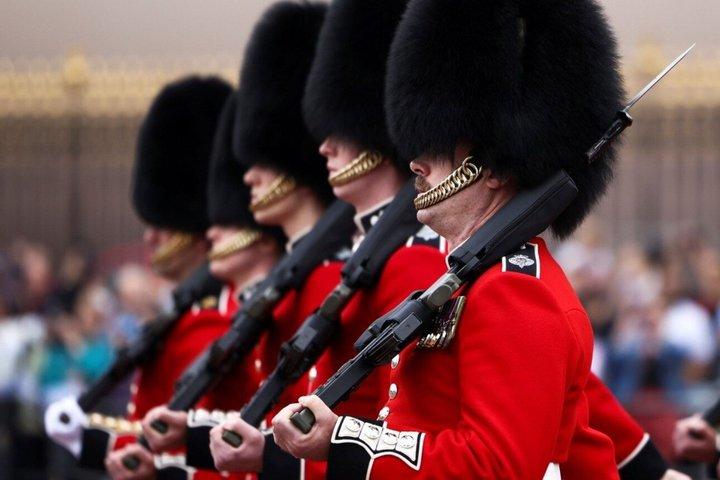 Privat tur i Buckingham Palace og vagtskifte