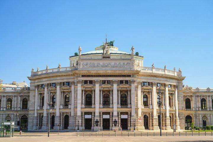 Vienna by Night – Private Evening Sightseeing Shore Tour