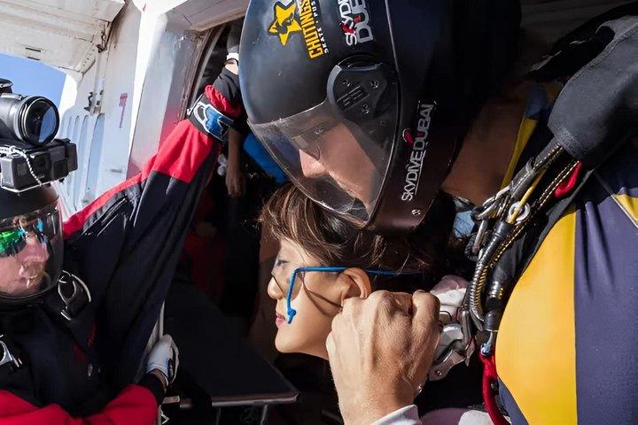ドバイ・ザ・パーム上空スカイドライブ アルティメットタンデムスカイダイビングアドベンチャー