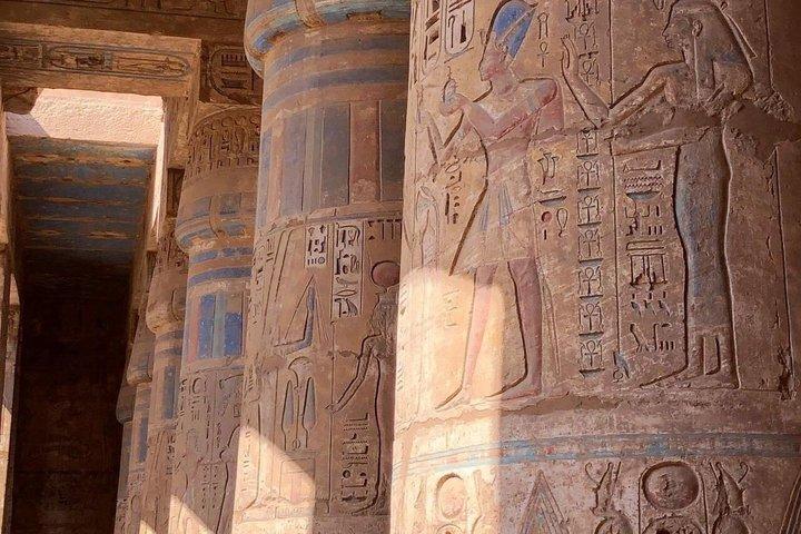 ルクソールからアスワンおよびアブ・シンベルへの4日間3泊ナイルクルーズ