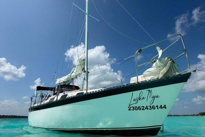 Slow Sailing Bacalar Experience con snack e bevande
