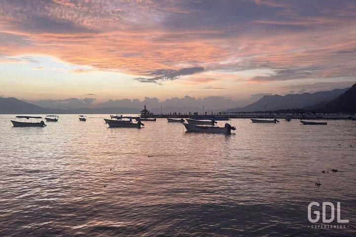 グアダラハラからアジジックのマジック タウン、チャパラ湖へのツアー