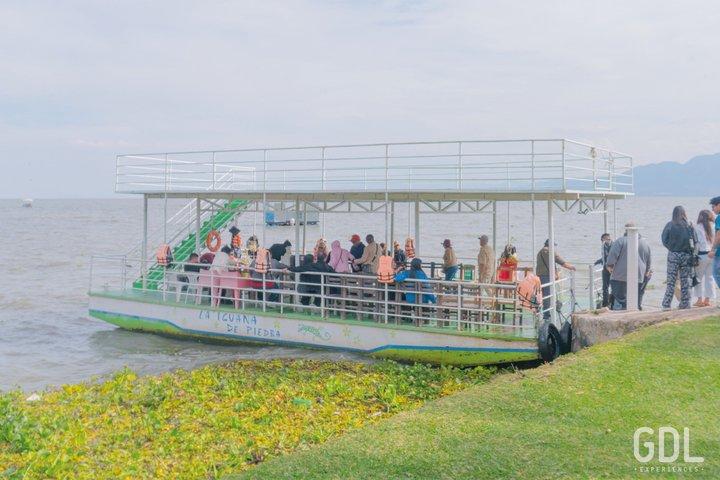 グアダラハラからアジジックのマジック タウン、チャパラ湖へのツアー