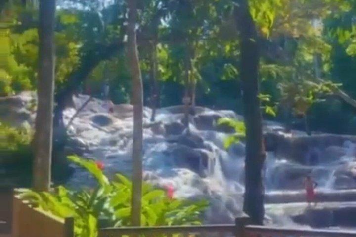Private Transfer from Montego Bay to Dunn River Falls