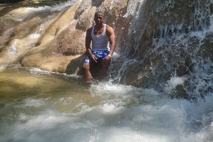 Private Transfer from Montego Bay to Dunn River Falls