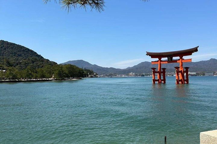 Hiroshima Peace Park and Atomic Bomb Dome Walking Tour
