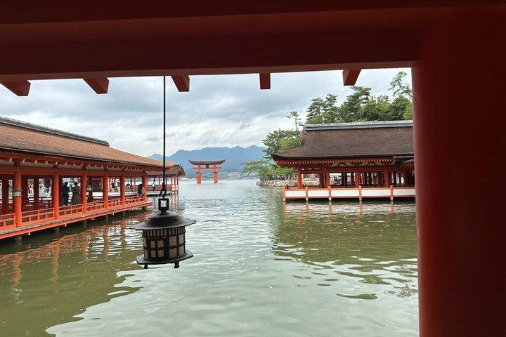 Hiroshima Peace Park and Atomic Bomb Dome Walking Tour