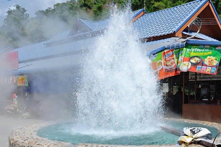 チェンライ～チェンマイプライベートシーニックトランスファーツアー