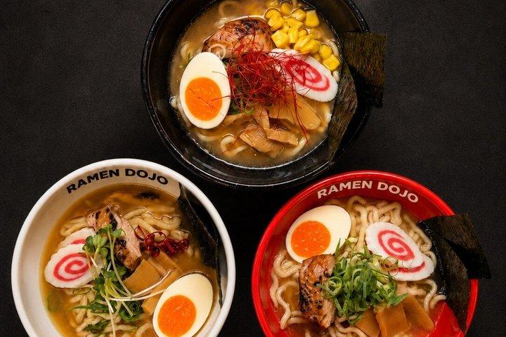 大阪：道頓堀ラーメン料理教室 - 豚骨、醤油、味噌を作ろう