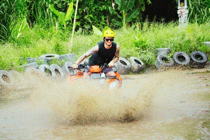 バリ島 ATV ホワイトウォーターラフティング＆ジャングルスイングアドベンチャー終日