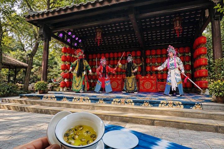 プライベート成都ツアー：ジャイアントパンダ基地、茶文化、地元ランチ