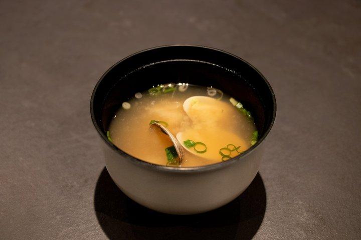 浅草の飲み放題のお酒とマグロ・サーモンの寿司おまかせ