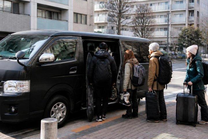 東京から白馬へのスキー送迎（スキー用具付き）
