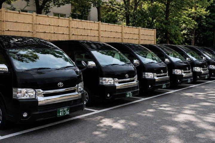 Tokyo to GALA Round-Trip Shared Transfer with Ski Pass Option