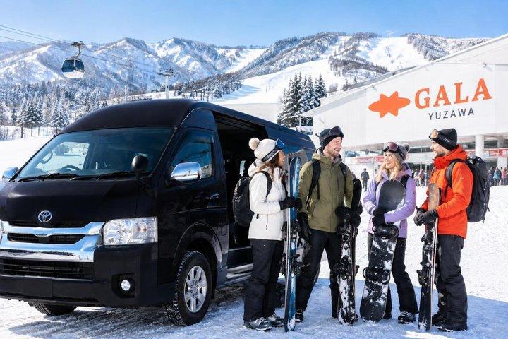 Tokyo to GALA Round-Trip Shared Transfer with Ski Pass Option