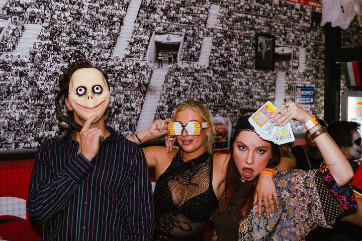 ポルトのハロウィンパブクロール 4つのバー＋1つのクラブ、怖いゲーム＆ドリンク7杯