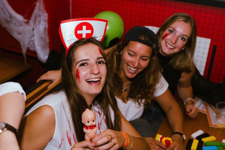 ポルトのハロウィンパブクロール 4つのバー＋1つのクラブ、怖いゲーム＆ドリンク7杯