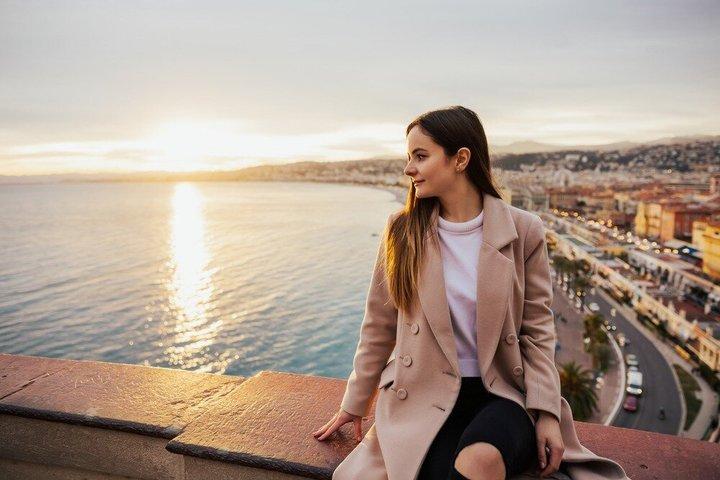 Private Photoshoot with Panoramic Views and Beach in Nice
