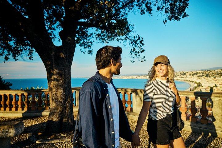 Private Photoshoot with Panoramic Views and Beach in Nice
