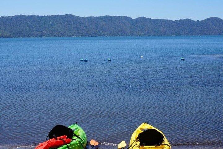 Lake Coatepeque Breakfast and Kayak Experience