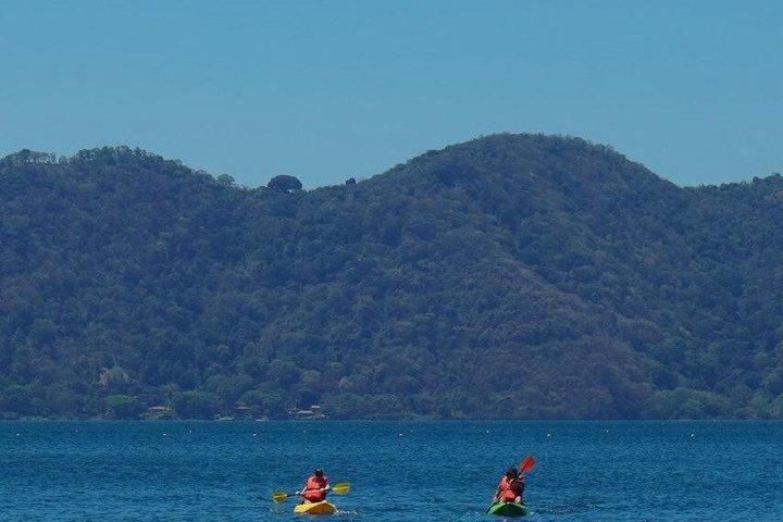 Lake Coatepeque Breakfast and Kayak Experience