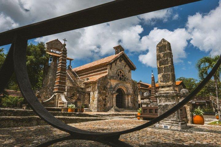 ラ・ロマーナまたはバヤヒベからの本格的なドミニカ共和国ツアー