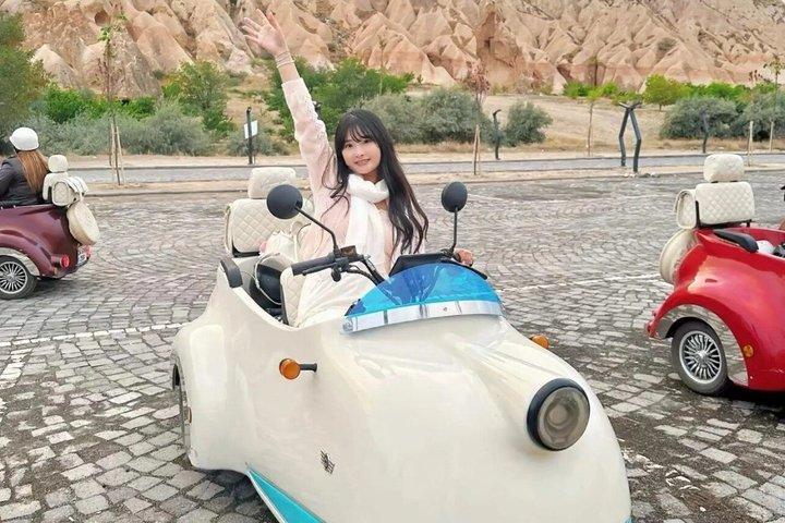 カッパドキアでのレトロ三輪バイクツアー