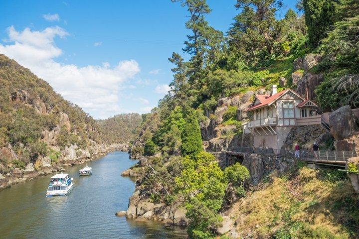 Tamar Valley Lunch Cruise with Wine Tasting