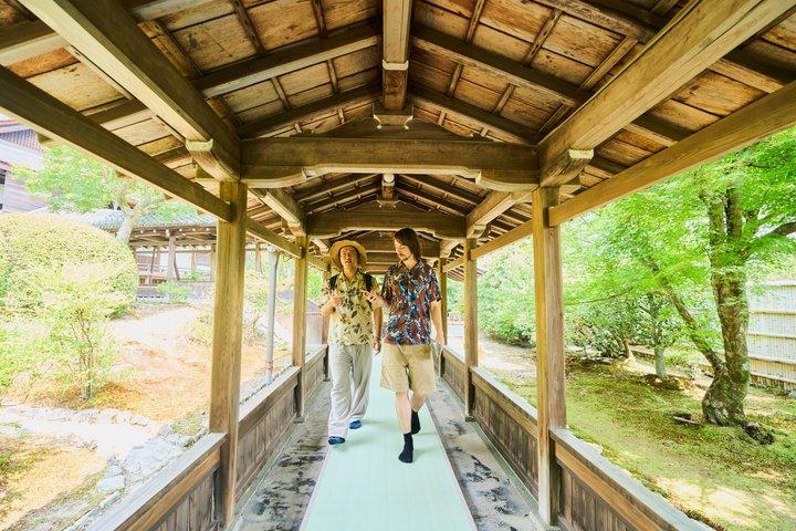 京都でのプライベート嵐山ユネスコウォーキングツアー（地元ガイド付き）