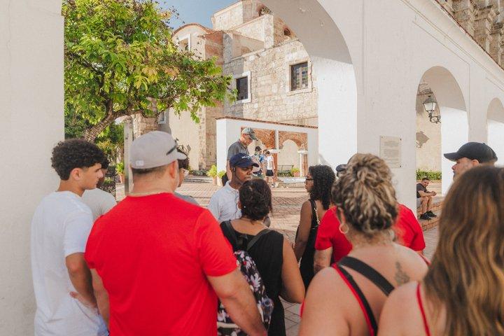 Santo Domingo Highlights Colonial Zone, Cenotes and Local Lunch