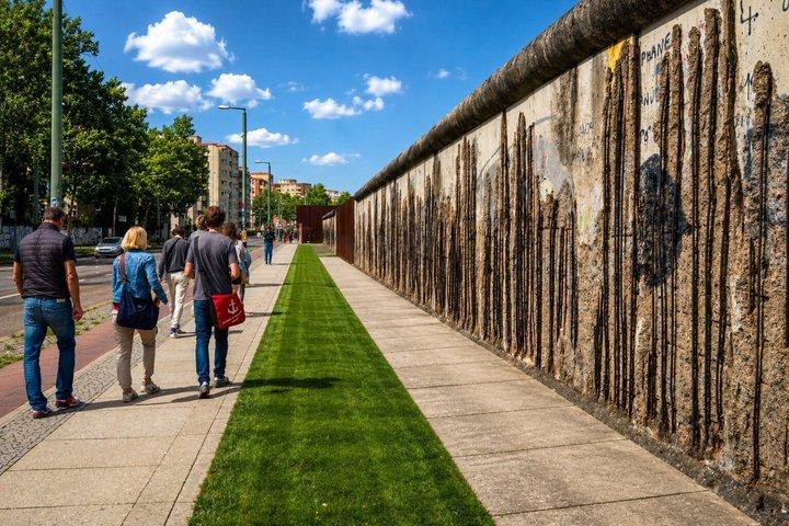 Mauer Tour - Schicksale, Liebesgeschichten und Helden