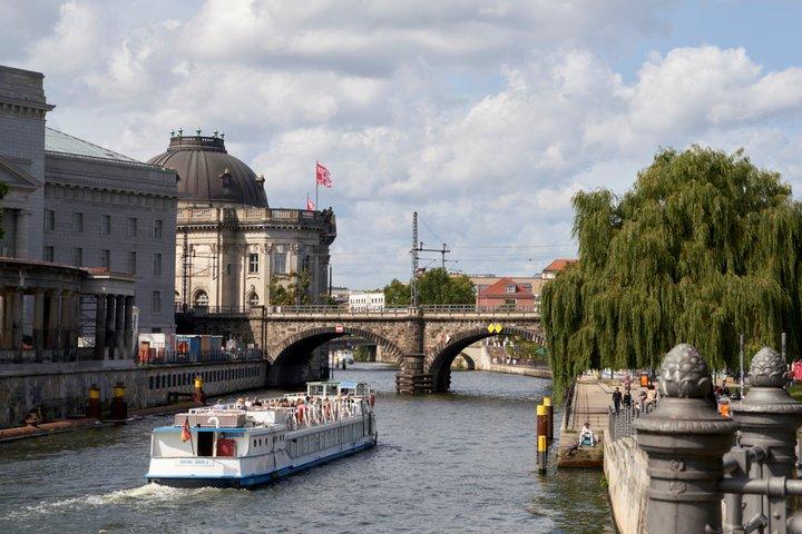 ベルリン・ミッテのグルメシーン – フードツアー