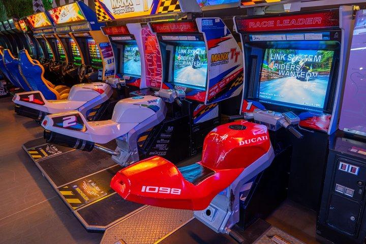 Cyber Arcade: 180 + Giochi Retro e Moderni Illimitati
