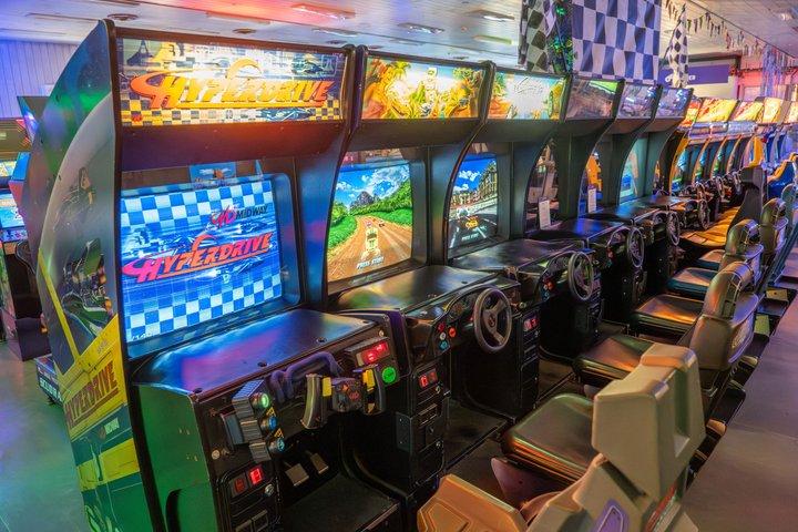 Cyber Arcade: 180 + Giochi Retro e Moderni Illimitati