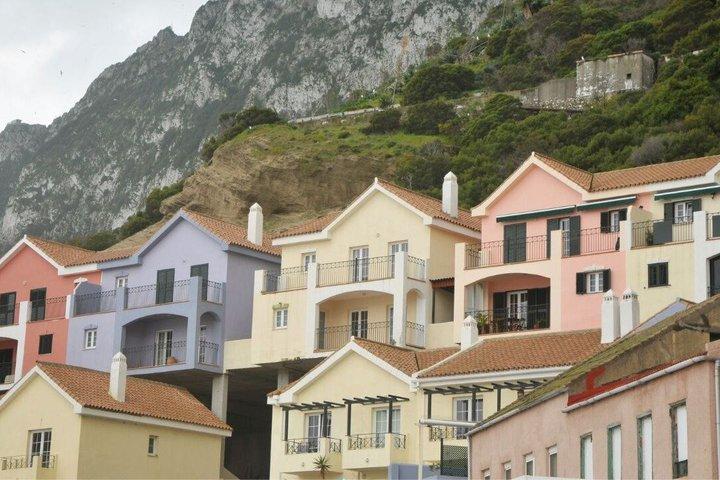 マラガ発ジブラルタル日帰り旅行：パノラマツアーと自由時間